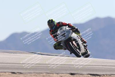 media/Oct-30-2025-Racers Edge (Thu) [[dabbdaf680]]/3-B Group/Session 4 Turn 9/